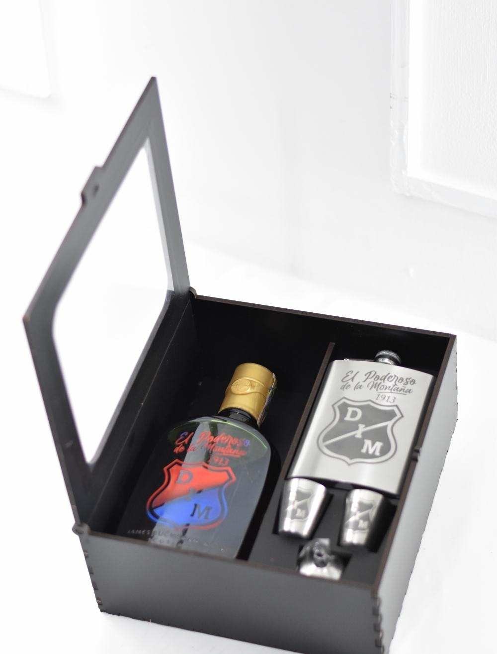 KIT DE BOTELLA + WHISKERA 